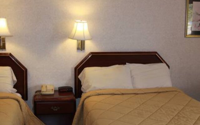 Relax Inn and Suites Hope