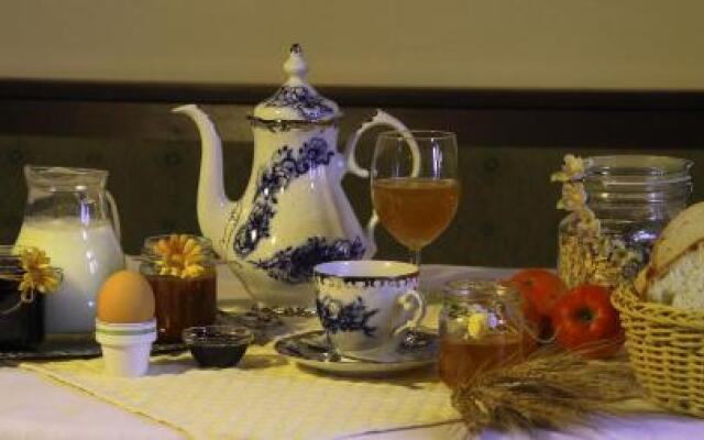 Casa Cu Zorele Crit 189