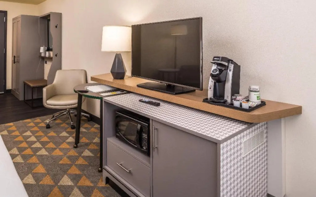 Holiday Inn Joplin by IHG