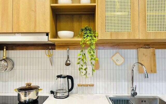 iRest Orange Tay Ho Lakeside Apartment