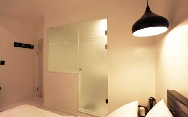 Cheonho Hotel ON