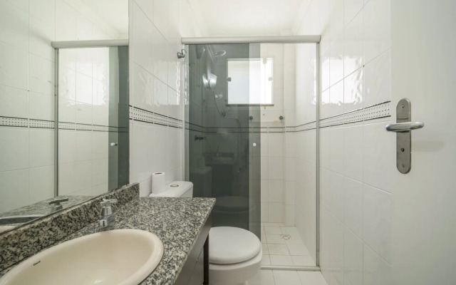 896 - Cobertura com piscina e vista mar