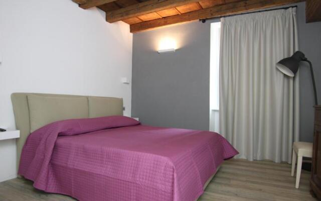 Residenza San Vitale 27 Suite Home