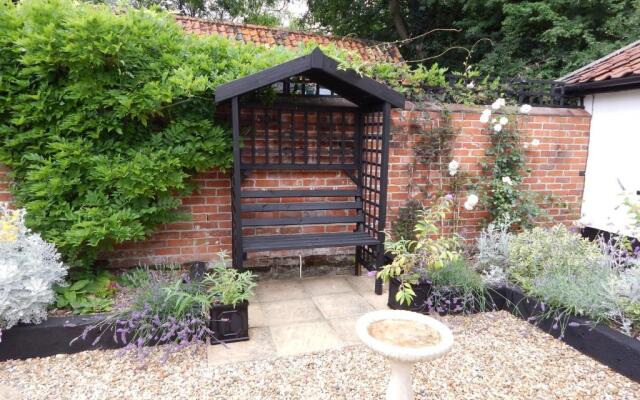 Frogs Hall B&B