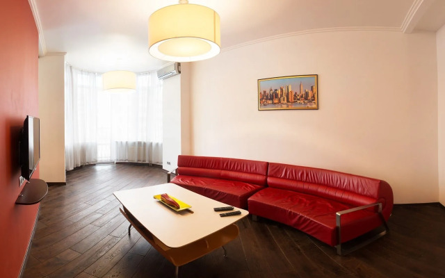 Апартаменты в Киеве, ул. Златоустовская, 50-1