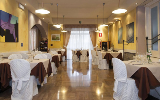 Hotel Monti