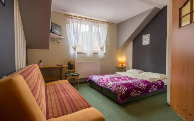 Harmont Montis (dawna Zającówka) leśna enklawa w centrum miasta