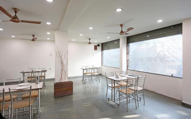OYO BHO034 Hotel Ashirwad Regency