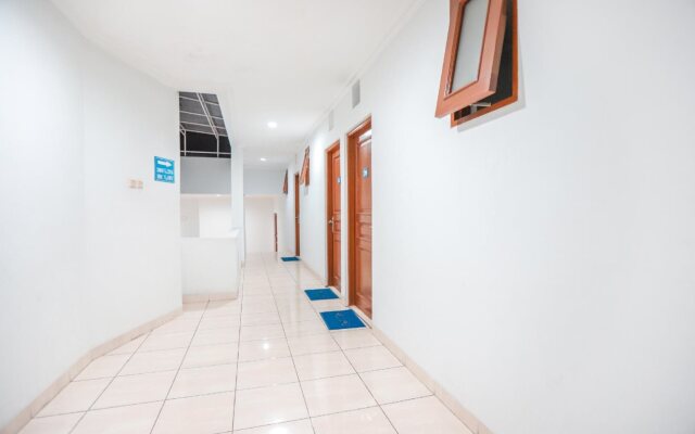 Hotel Lurus