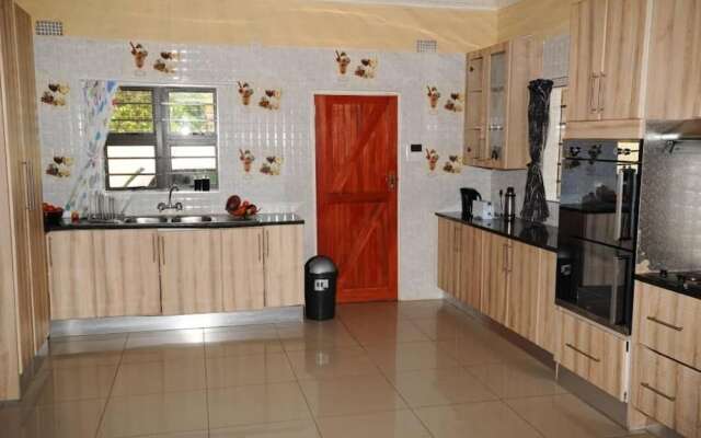 Losin Guest House