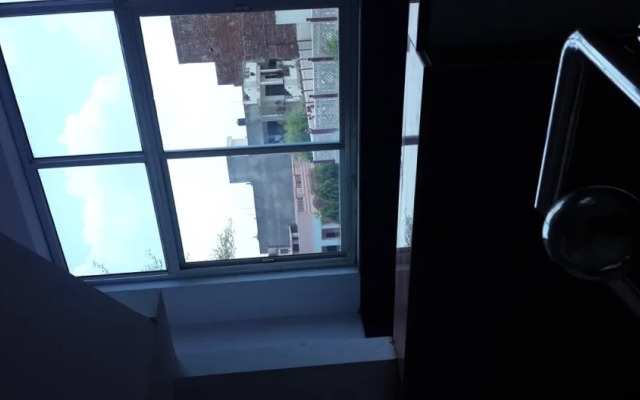 Airport Sky Inn