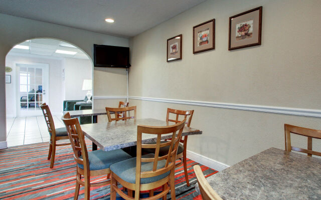 Econo Lodge Meridian