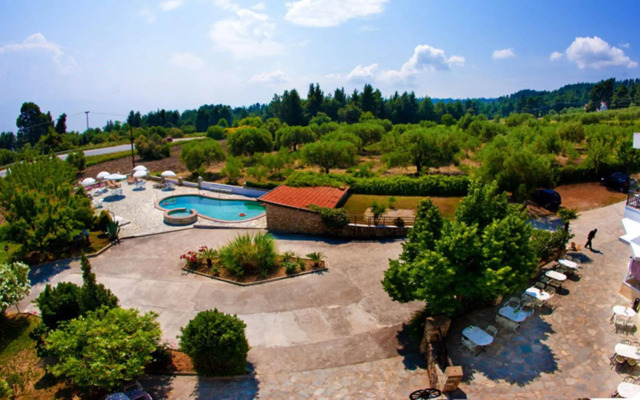 Pashos Hotel