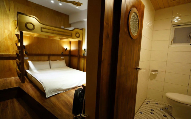 Dock Inn Tainan