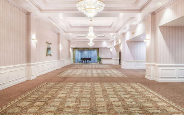 Wyndham Virginia Beach Oceanfront