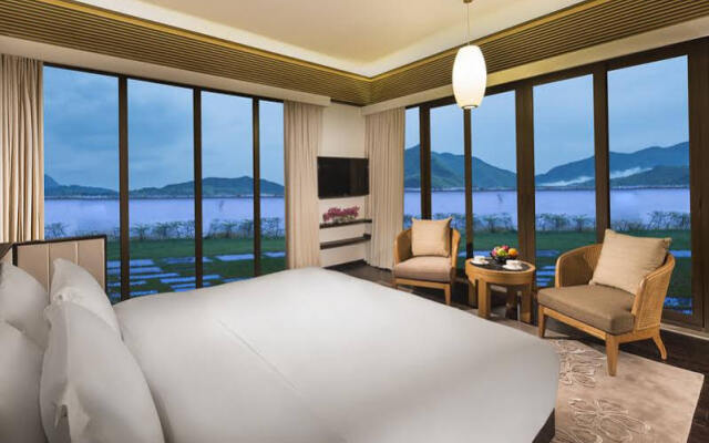 Banyan Tree Huangshan