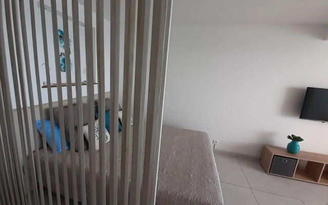 Grand Studio « Blue Sunset » mer, plage, piscine.