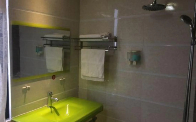 Kainianjia Express Hotel(昆明概念家快捷酒店)