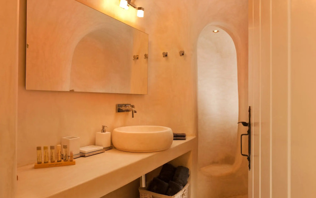 Kapari Natural Resort