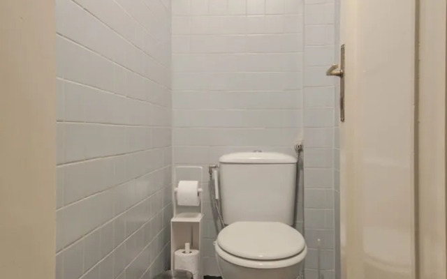 3 BDR Top Center Artistic Apartment - 115 m2