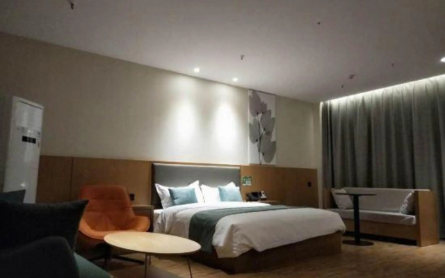 Green Haotai Hotel (Fengqiu Happiness Road Store)