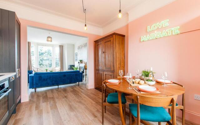 Queen Palm Apartment - Margate - 3 mins walk to beach