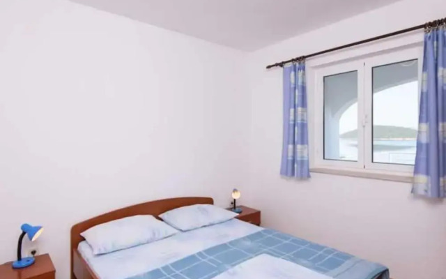 Spacious and Cozy Seafront Apartments