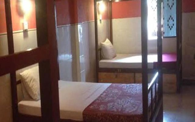 Longlin Guesthouse