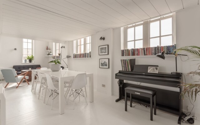 1 Bedroom Retro Apartment