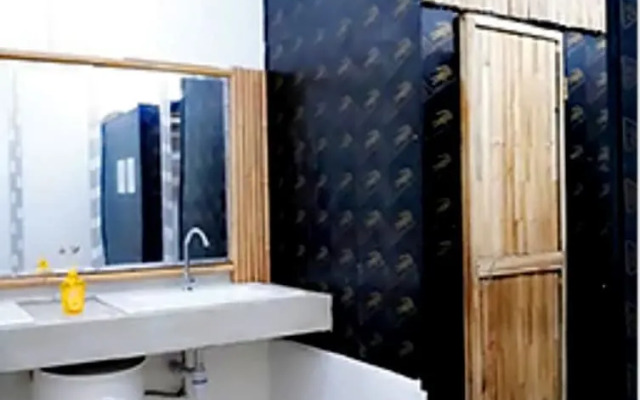 Big Paul Hostel - Adults Only