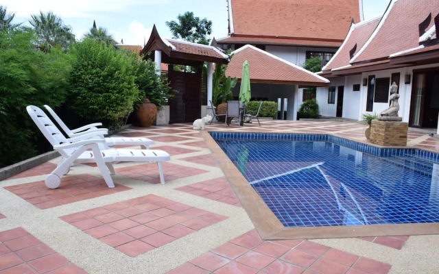 Sirinthara luxury villa