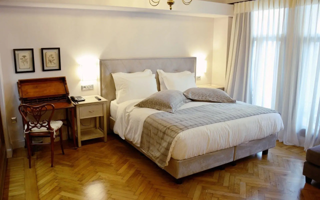 Sweet Home Hotel