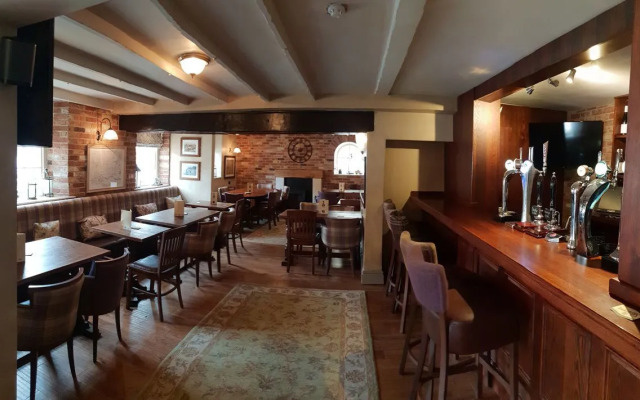 Queen Catherine Hotel