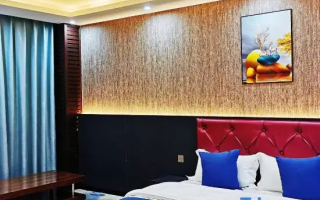 Anning Hezhong Express Hotel
