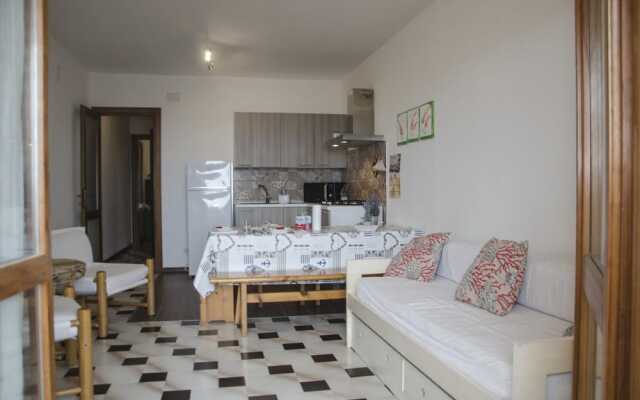 Beachfront two Room Apartment Sparaglione