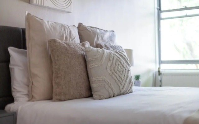 The Canonbury Apartment