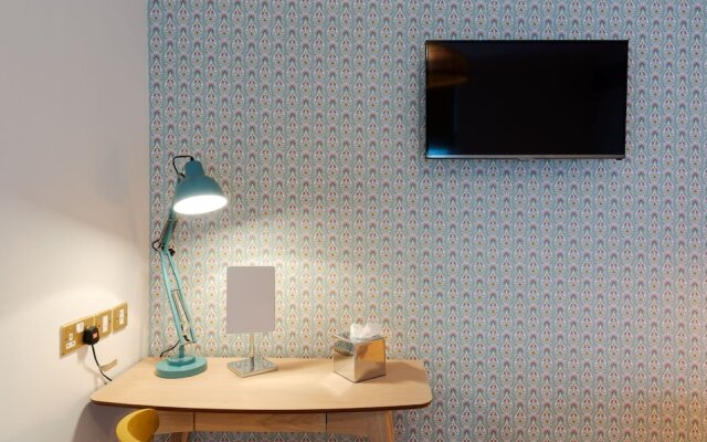 The Clarence Boutique Rooms