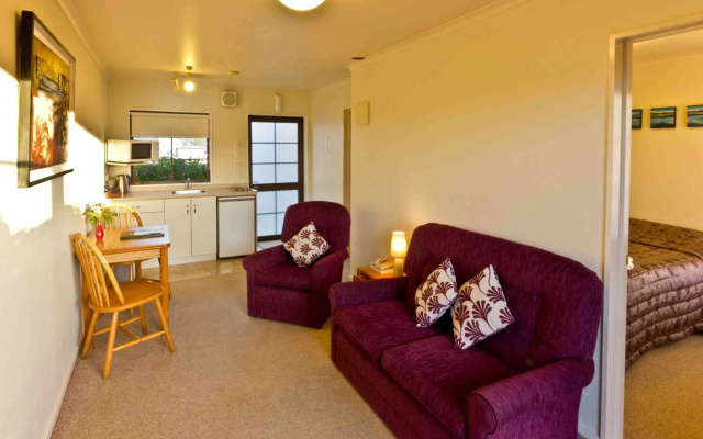 Arrow Motel – Guest Rooms – Nelson