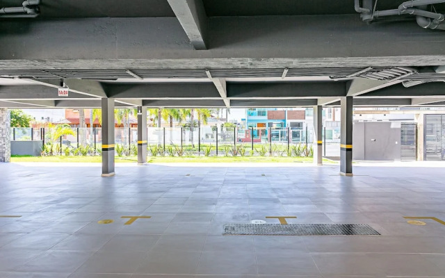 New Studio Well Located 750m From the Beach Sti209