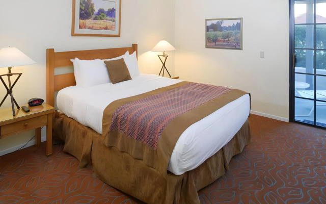 Riviera Oaks Resort