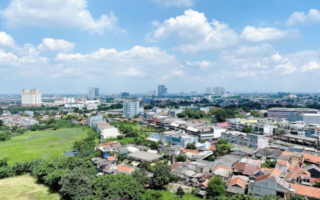 Restful And Well Designed Studio Transpark Juanda Bekasi Timur Apartment