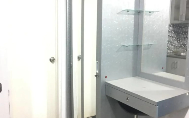 Onted's Room Apartemen Kalibata City by ZUZU