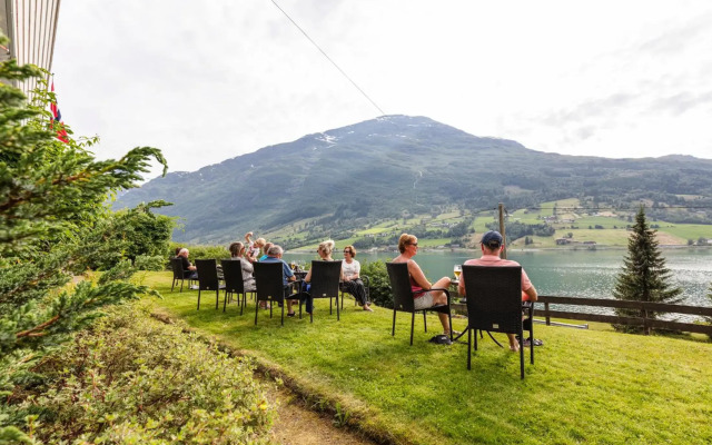 Olden Fjordhotel