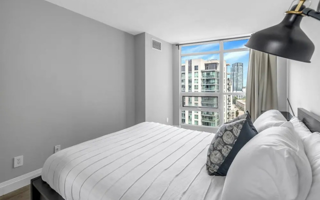 Toronto Waterfront Stay