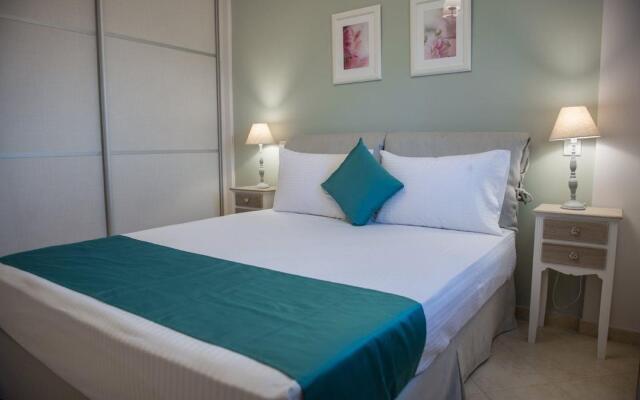 Elodia Apartments