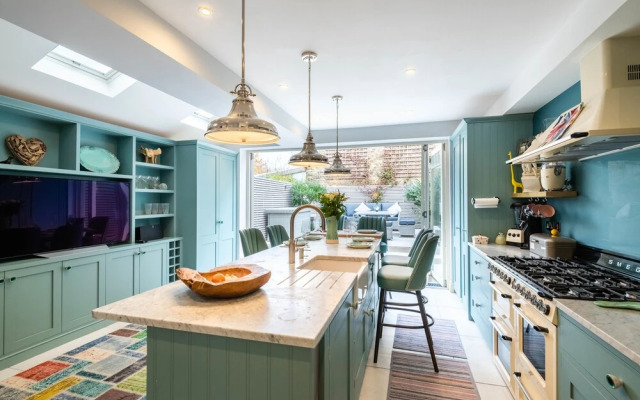 Immaculate Designer Home in Wandsworth