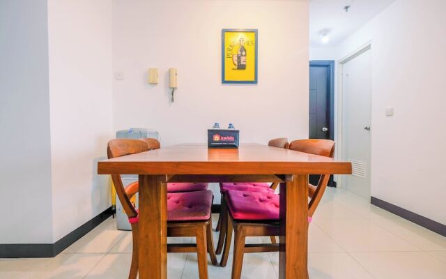 Homey And Warm 1Br Apartment At Ambassade Kuningan