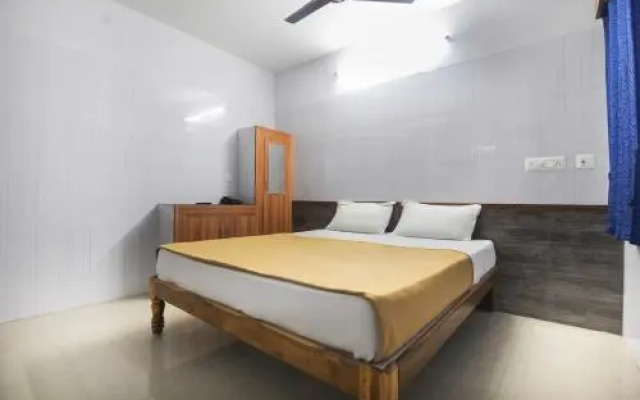 OYO 61145 J.K.S. Deluxe Lodge