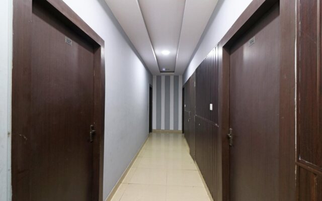 Hotel Crown Tower By OYO