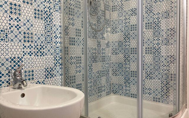 New and Bright Apartment Close to the Beach